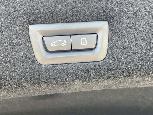 Used 2024 BMW i7 eDrive50 w/ M Sport Package image 11