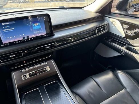 Certified 2025 Lincoln Aviator Reserve w/ Equipment Group 201A image 15