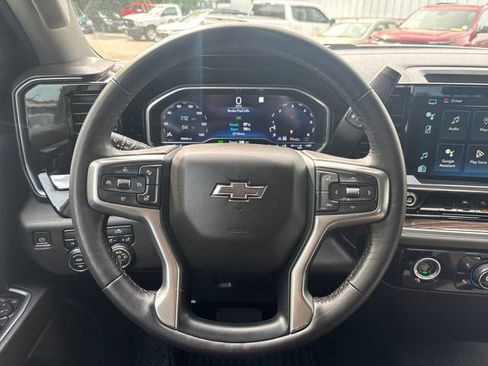 Used 2023 Chevrolet Silverado 1500 RST AWD/4WD image 18