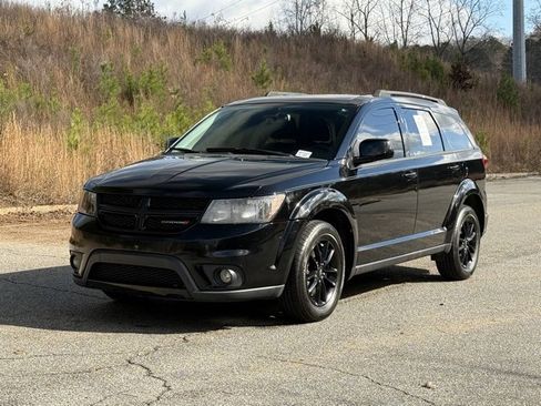 Used 2019 Dodge Journey SE w/ Connectivity Group image 1