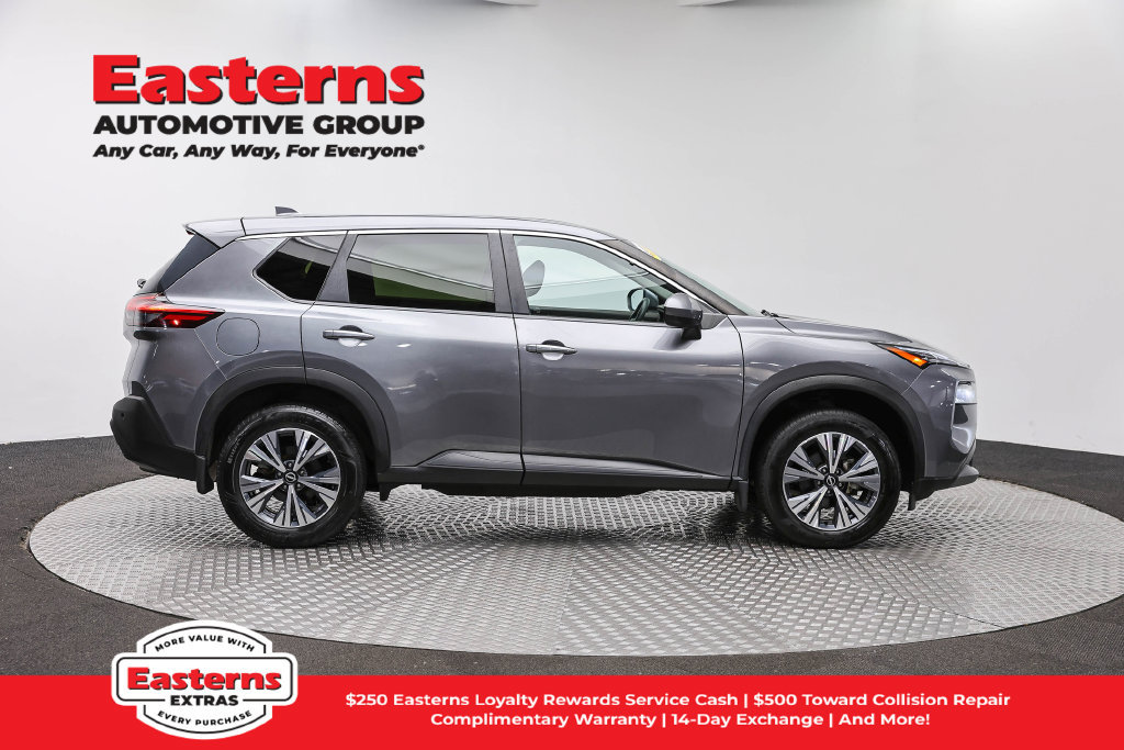 Used 2023 Nissan Rogue SV AWD/4WD image 5