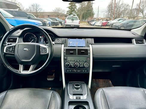 Used 2018 Land Rover Discovery Sport HSE image 6