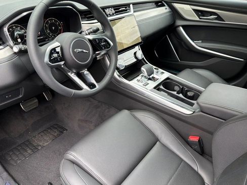 Used 2024 Jaguar XF R-Dynamic SE AWD/4WD image 4
