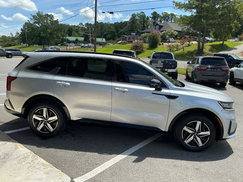 Used 2021 Kia Sorento S w/ Panoramic Sunroof Package FWD image 7