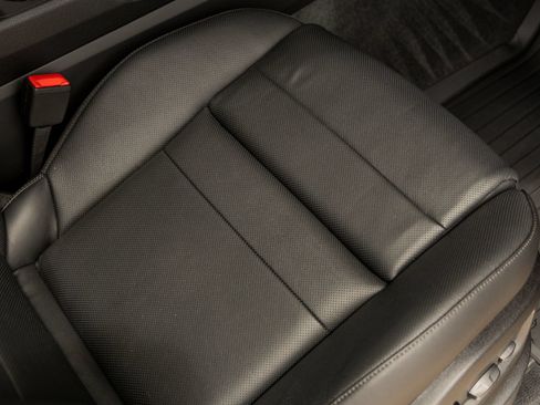 Certified 2026 Porsche Cayenne AWD/4WD image 44