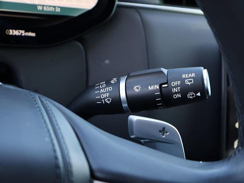 Used 2023 Land Rover Range Rover SE image 32