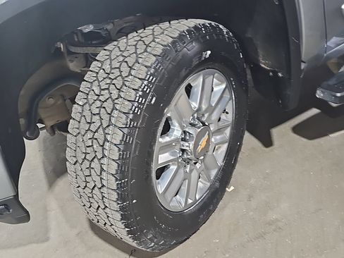 Certified 2024 Chevrolet Silverado 2500 High Country w/ High Country Premium Package AWD/4WD image 38