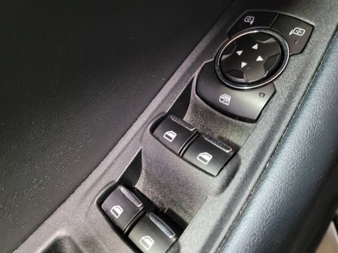 Used 2024 Ford Edge SEL image 27