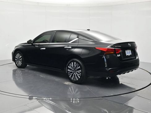 Used 2023 Nissan Altima 2.5 SV FWD image 7