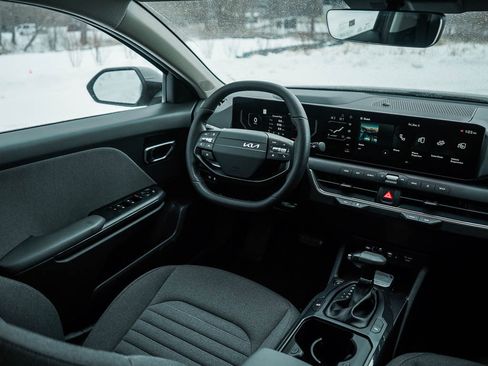 New 2025 Kia K4 EX image 13