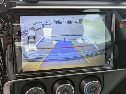 Used 2017 Toyota Corolla L FWD image 16