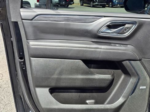 Certified 2023 GMC Yukon XL SLT image 47