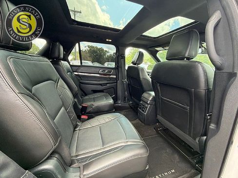 Used 2018 Ford Explorer Platinum AWD/4WD image 19