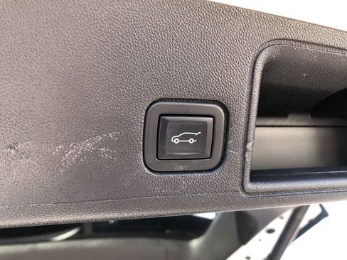 Used 2022 GMC Terrain SLT image 10