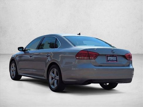 Used 2014 Volkswagen Passat 1.8T SE FWD image 7