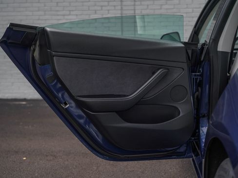 Used 2023 Tesla Model 3 Standard Range RWD image 31