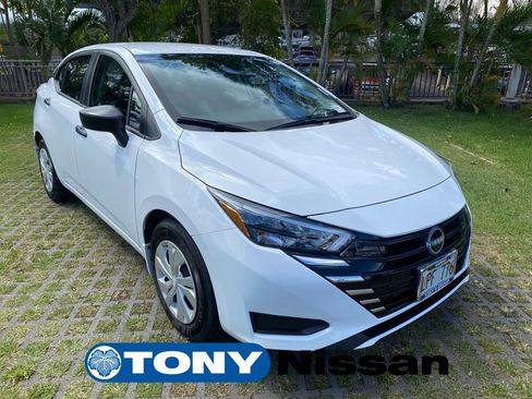 Used 2025 Nissan Versa S w/ Trunk Package FWD image 19