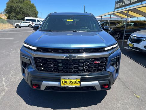 Used 2025 Chevrolet Traverse Z71 AWD/4WD image 4