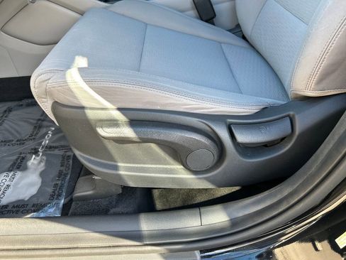 Used 2020 Hyundai Tucson SE w/ Cargo Package image 15