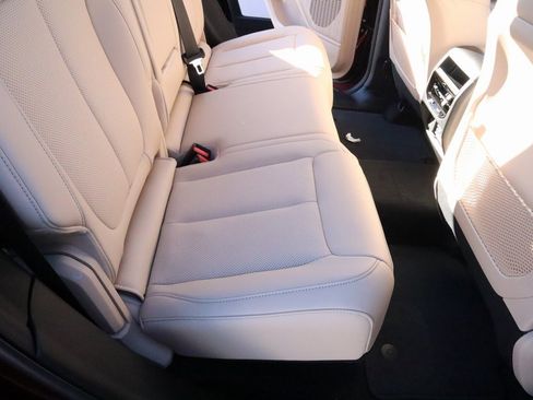 New 2025 Jeep Grand Cherokee Limited w/ Luxury Tech Group II image 16