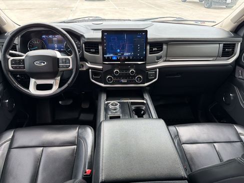 Used 2022 Ford Expedition XLT RWD image 15