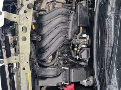 Used 2012 Nissan Versa SL image 25