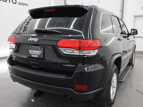 Used 2019 Jeep Grand Cherokee Laredo image 5