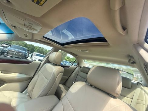 Used 2002 Lexus ES 330 FWD image 11