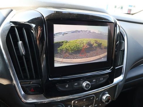 Used 2019 Chevrolet Traverse LT FWD image 23