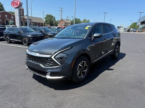 Certified 2025 Kia Sportage LX AWD/4WD image 3