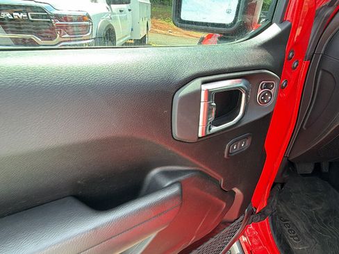 Used 2025 Jeep Wrangler Unlimited Sport S 4xe AWD/4WD image 15