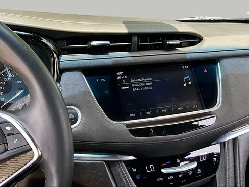 Used 2018 Cadillac XT5 Platinum AWD/4WD image 7