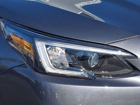 Used 2020 Subaru Outback Premium image 9