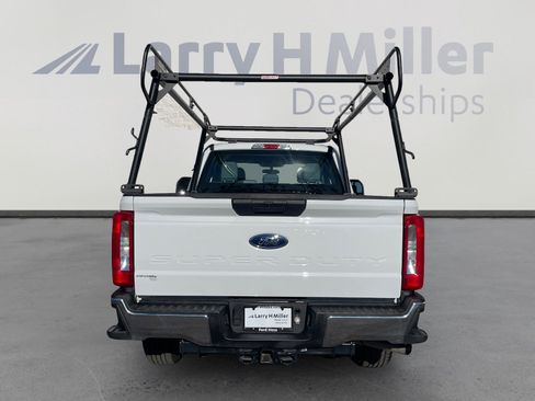 Used 2024 Ford F250 XL w/ XL Chrome Package image 4