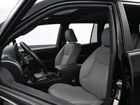 Used 2023 Lexus GX 460 w/ Black Line Special Edition AWD/4WD image 10