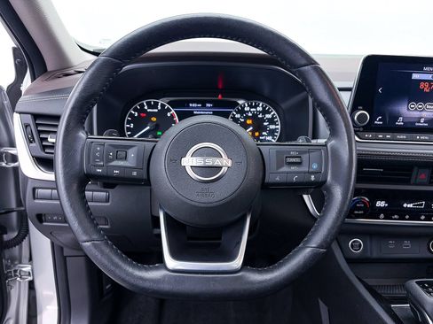 Used 2023 Nissan Rogue SV w/ SV Premium B Package FWD image 30