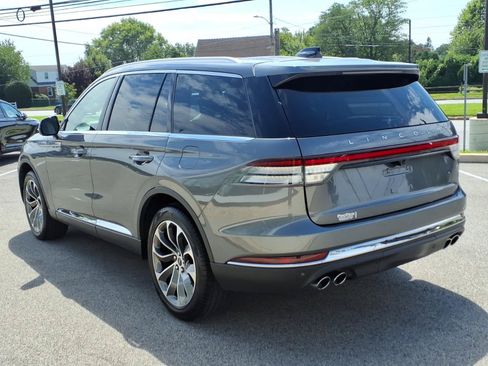 Certified 2025 Lincoln Aviator Reserve w/ Illumination Package AWD/4WD image 5
