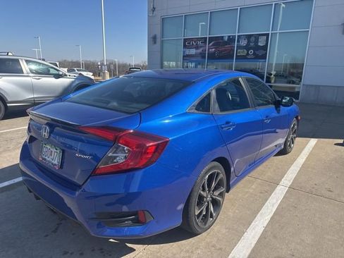 Used 2019 Honda Civic Sport image 4