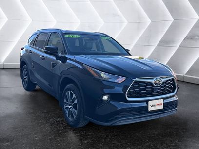 Used 2022 Toyota Highlander XLE