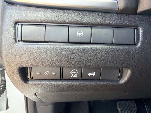 New 2026 Nissan Rogue SV AWD/4WD image 28