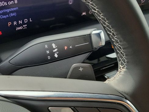 Certified 2025 Buick Enclave Sport Touring image 15