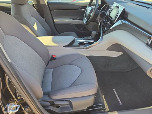 Used 2023 Toyota Camry LE image 15