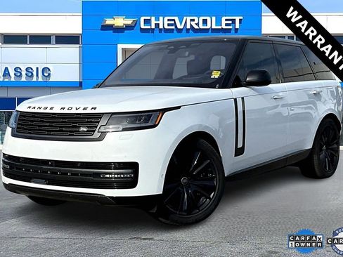 Used 2023 Land Rover Range Rover SE image 3