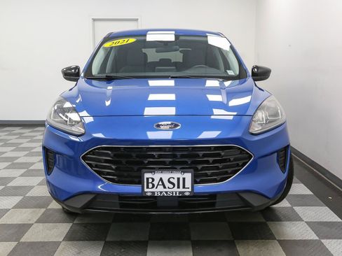 Used 2021 Ford Escape SE w/ SE Sport Appearance Package AWD/4WD image 3