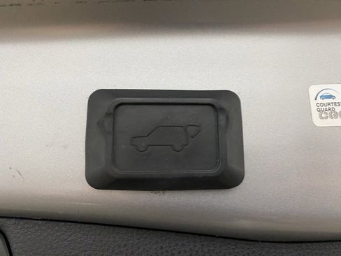 Certified 2019 Toyota RAV4 XLE w/ Convenience Package image 13