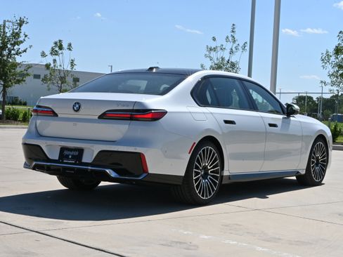New 2026 BMW 740i RWD image 7