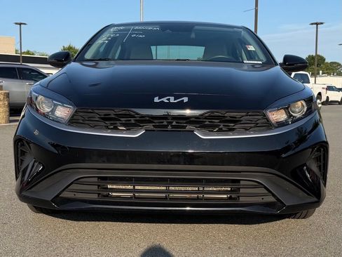 Certified 2023 Kia Forte LXS w/ LXS Technology Package FWD image 2