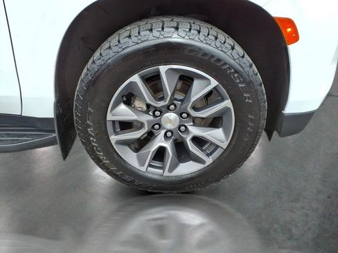 Used 2022 Chevrolet Suburban LT image 10