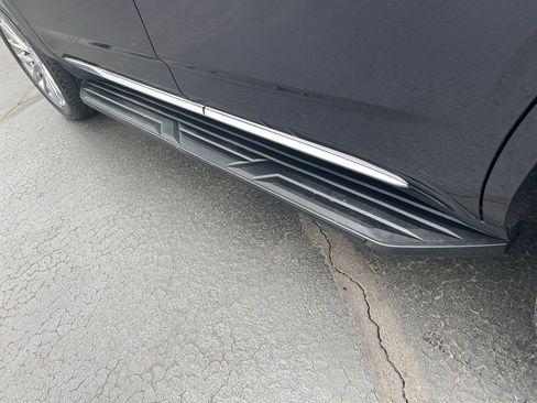 Used 2023 Cadillac Escalade Premium Luxury w/ LPO, Floor Liner Package AWD/4WD image 12