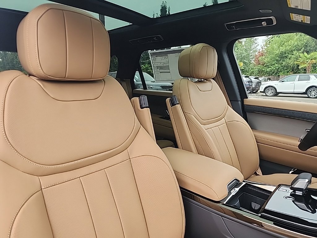 New 2026 Land Rover Range Rover Sport SE AWD/4WD image 21